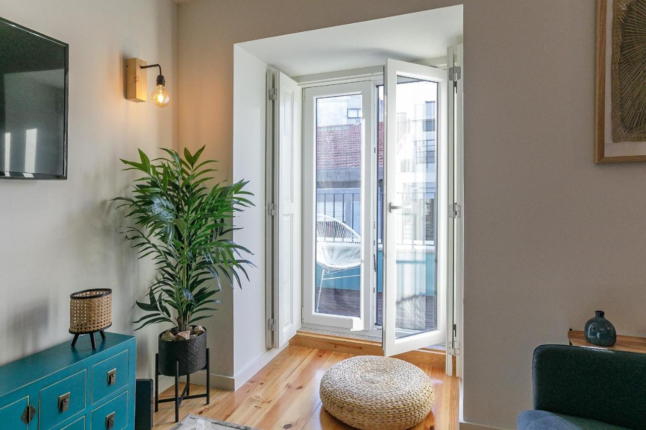 Lovelystay - Downtown Studio With Pool, Ac And Balcony Porto Zewnętrze zdjęcie