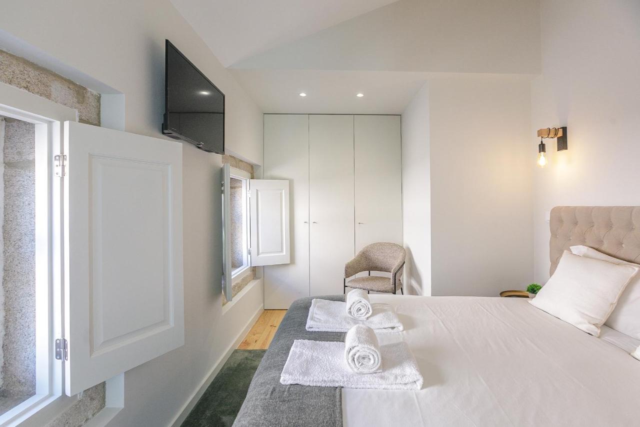 Lovelystay - Downtown Studio With Pool, Ac And Balcony Porto Zewnętrze zdjęcie