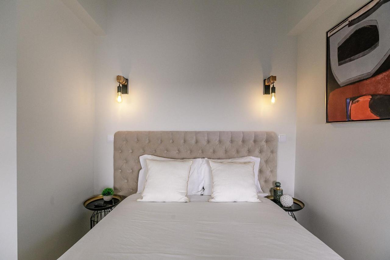 Lovelystay - Downtown Studio With Pool, Ac And Balcony Porto Zewnętrze zdjęcie