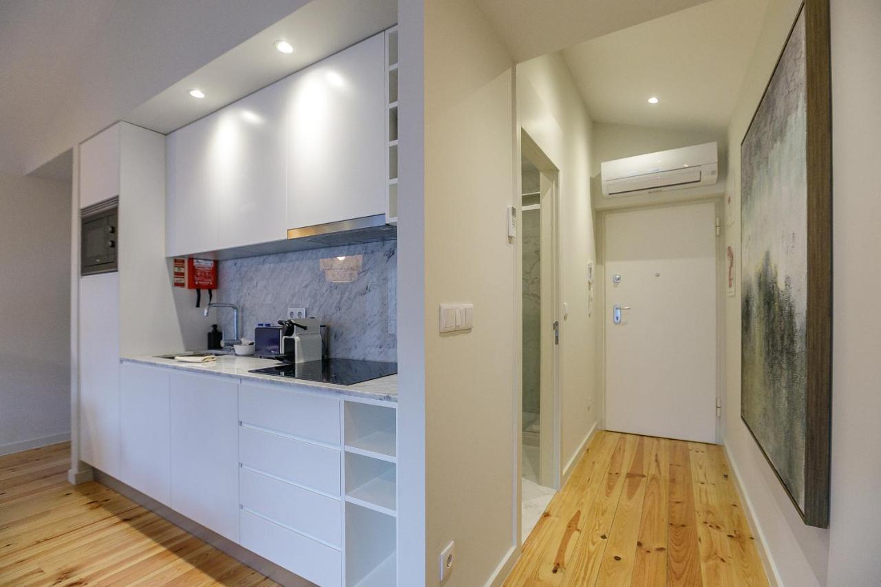 Lovelystay - Downtown Studio With Pool, Ac And Balcony Porto Zewnętrze zdjęcie
